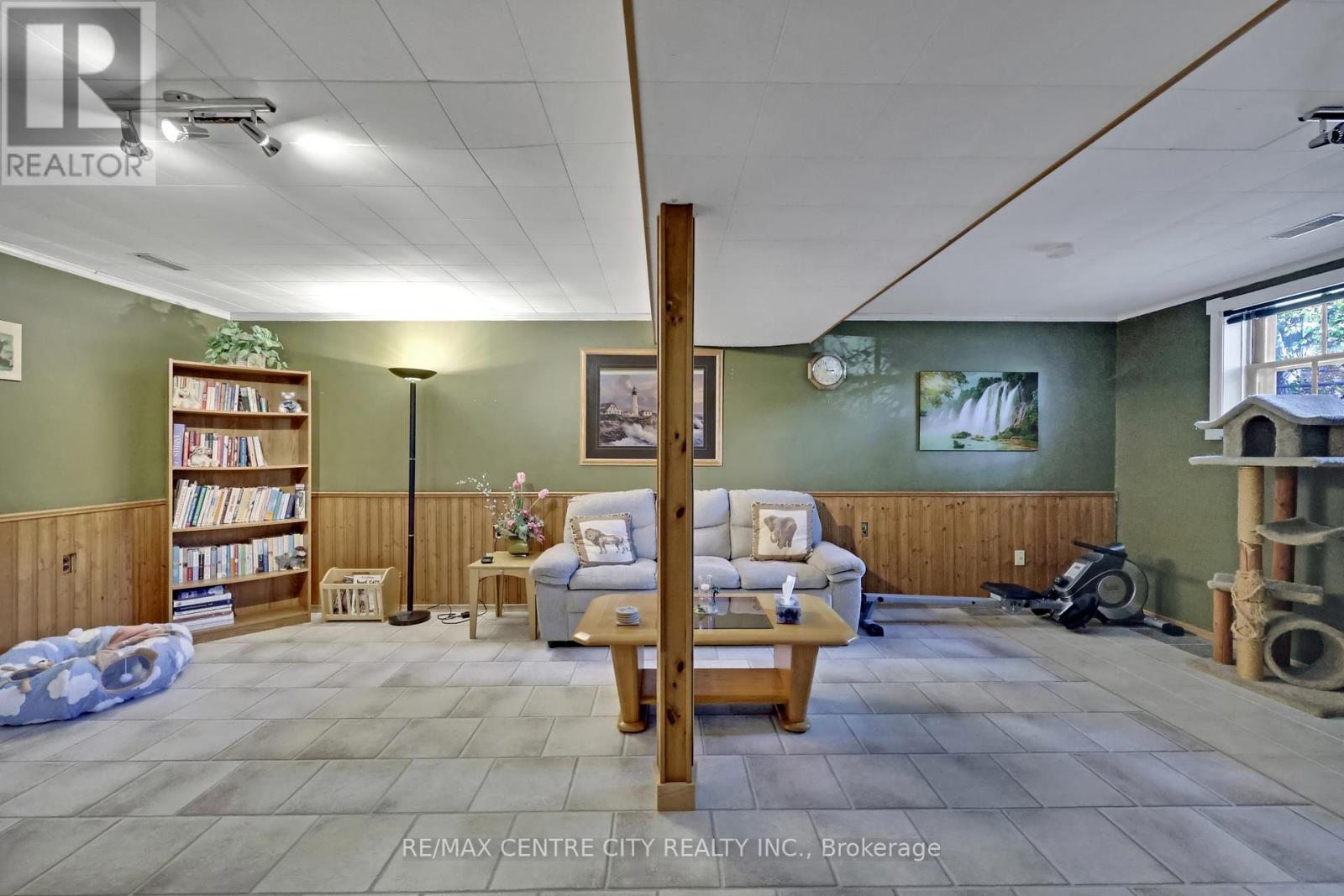 108 Cecilia Place, London East, Ontario  N5Y 4A4 - Photo 33 - X12459903