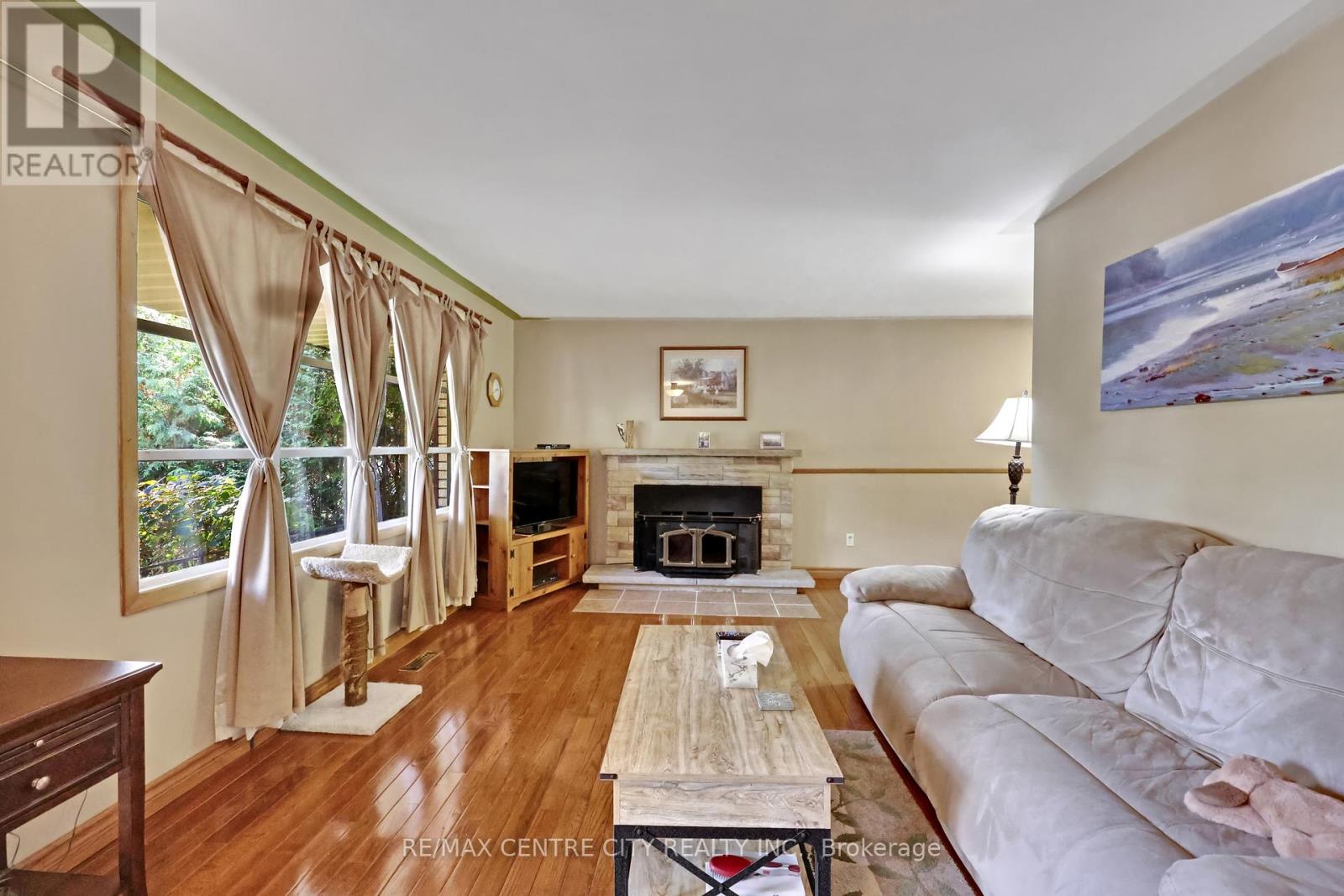 108 Cecilia Place, London East, Ontario  N5Y 4A4 - Photo 7 - X12459903