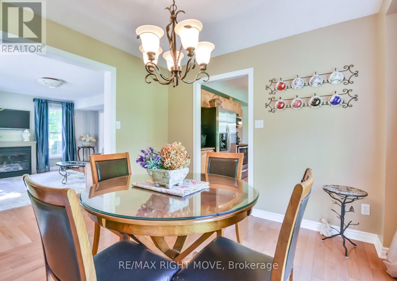 4043 Digby Drive, Severn, Ontario  L3V 0X4 - Photo 8 - S12456315