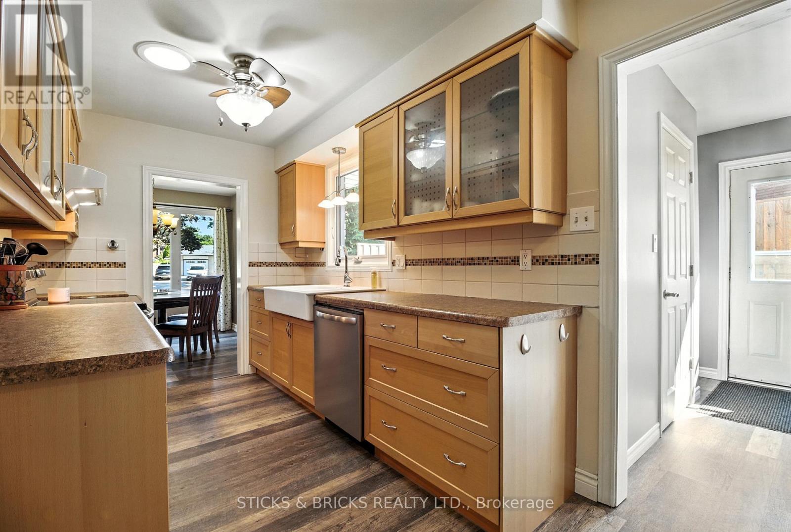 6750 Cherrygrove Road, Niagara Falls, Ontario  L2E 5M6 - Photo 13 - X12459776