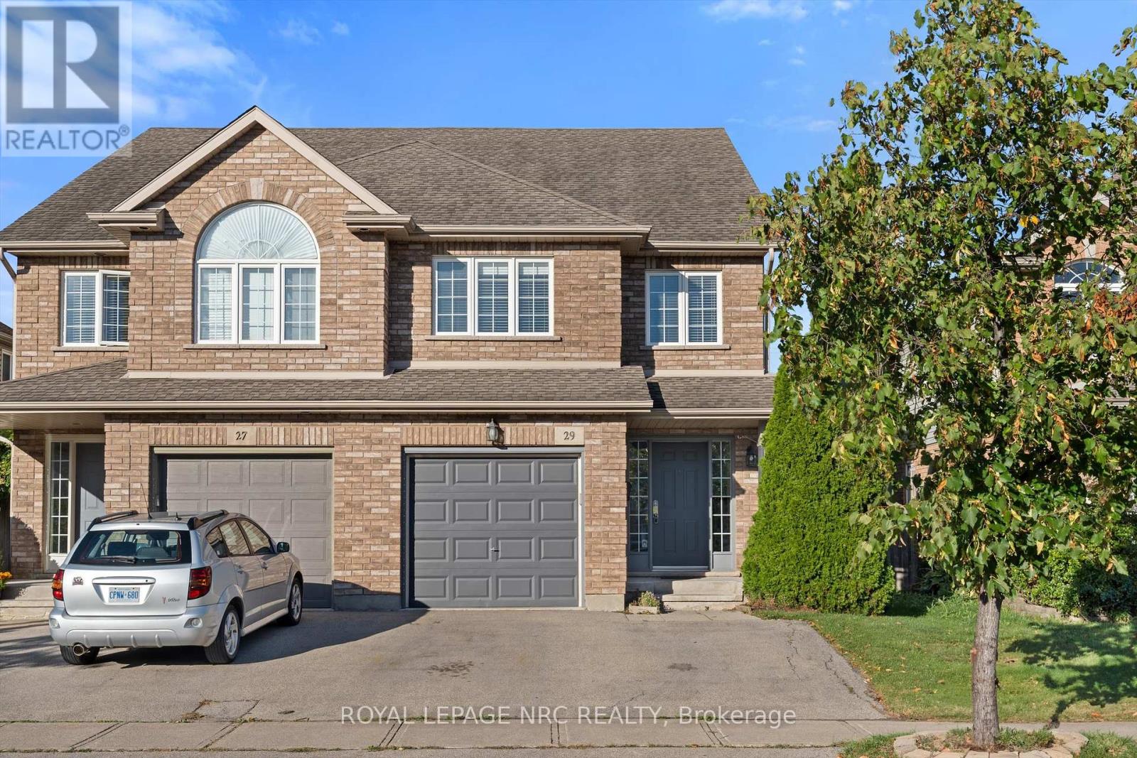 29 Mcbride Drive, St. Catharines, Ontario  L2S 3Z8 - Photo 1 - X12459808