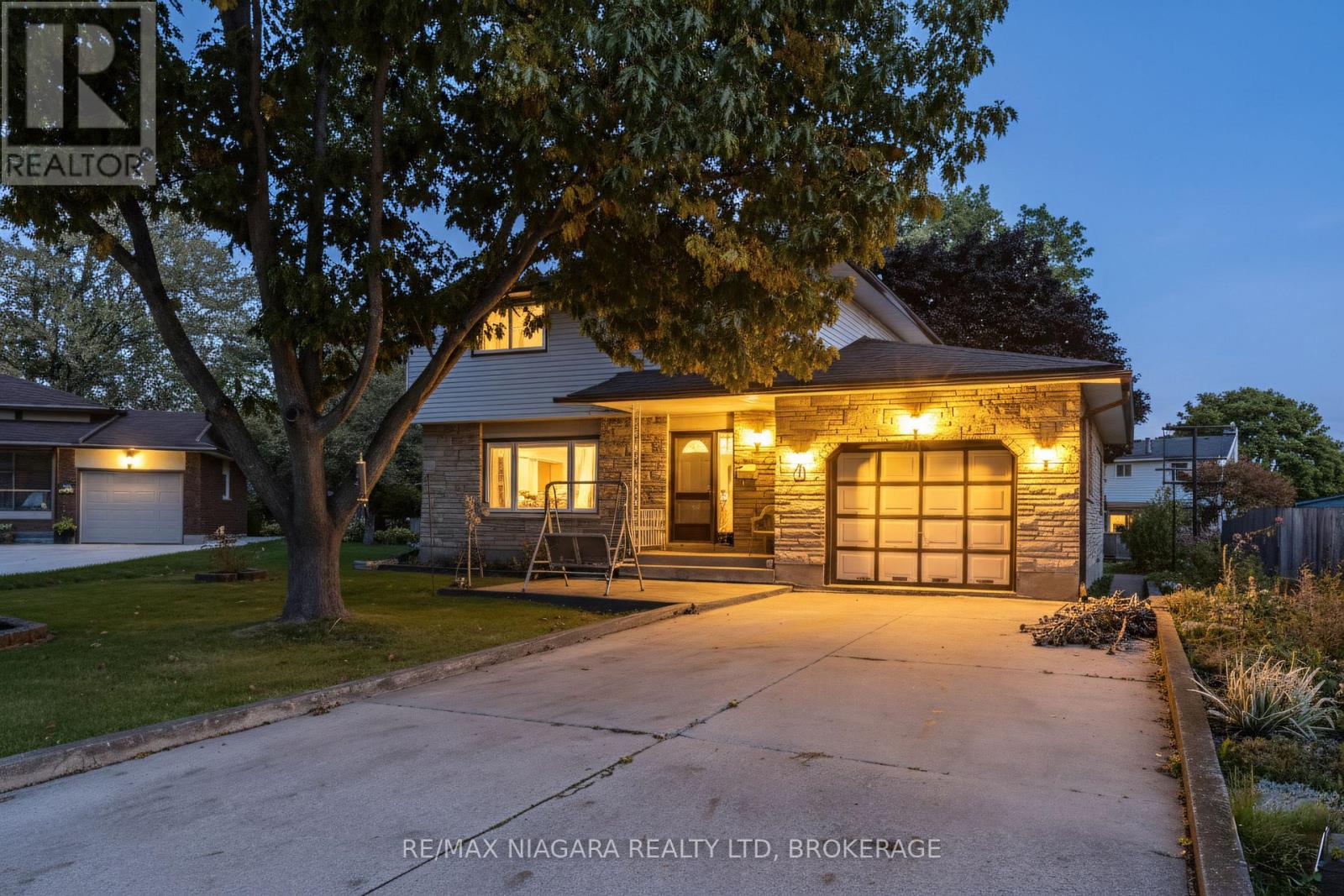 21 DONLEA DRIVE, port colborne (main street), Ontario
