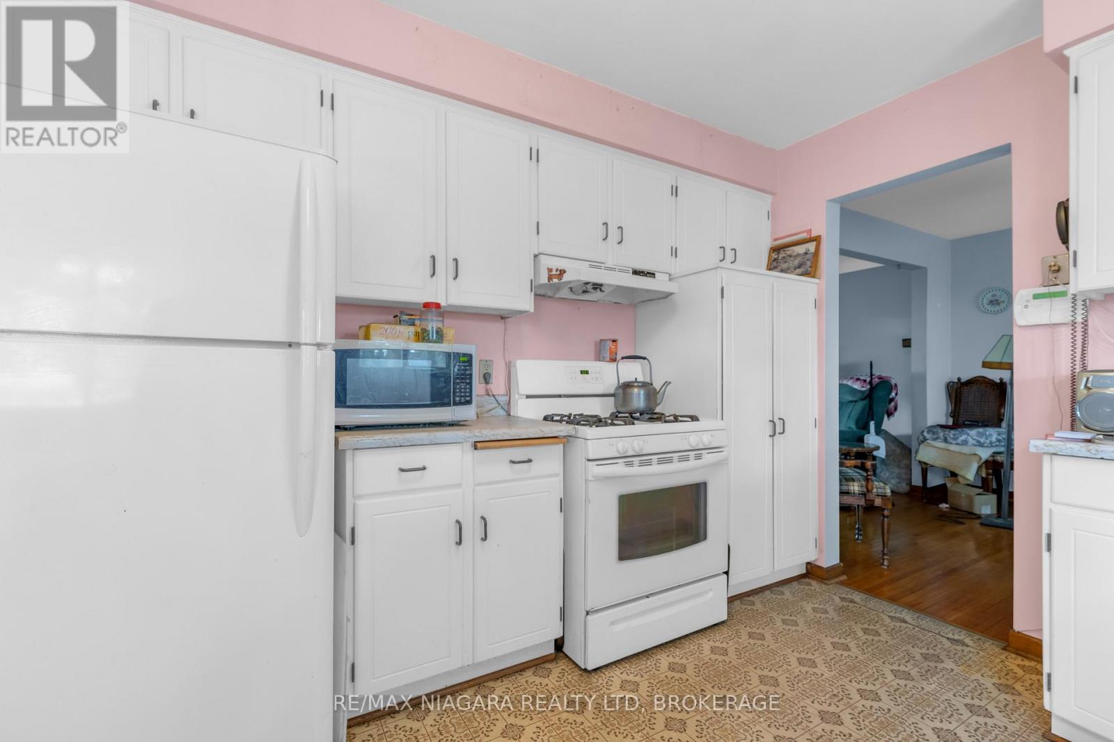21 Donlea Drive, Port Colborne, Ontario  L3K 4W8 - Photo 10 - X12459867