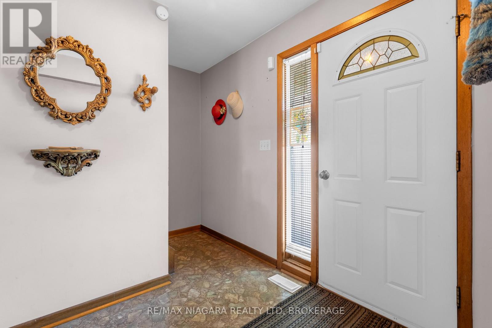 21 Donlea Drive, Port Colborne, Ontario  L3K 4W8 - Photo 11 - X12459867