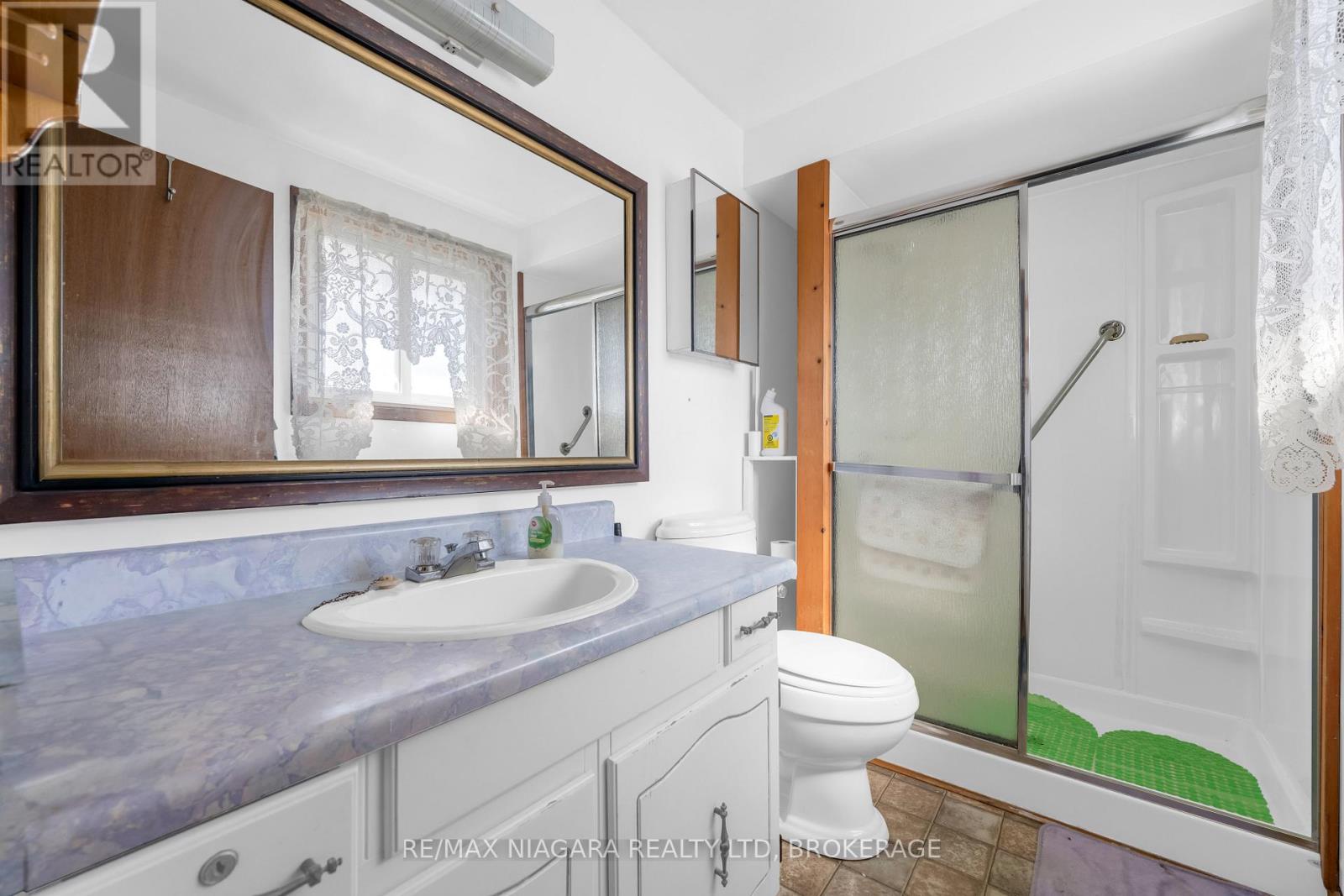 21 Donlea Drive, Port Colborne, Ontario  L3K 4W8 - Photo 15 - X12459867
