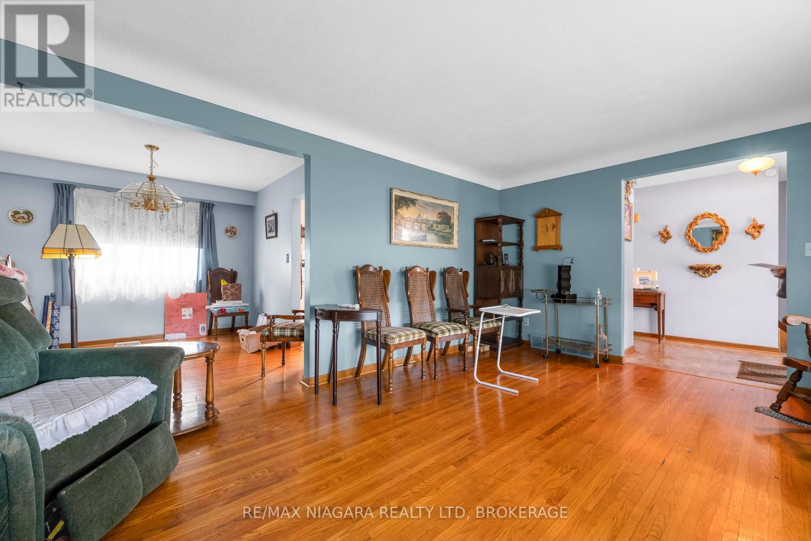 21 Donlea Drive, Port Colborne, Ontario  L3K 4W8 - Photo 5 - X12459867