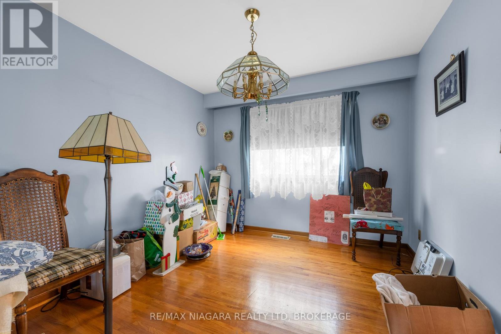 21 Donlea Drive, Port Colborne, Ontario  L3K 4W8 - Photo 6 - X12459867