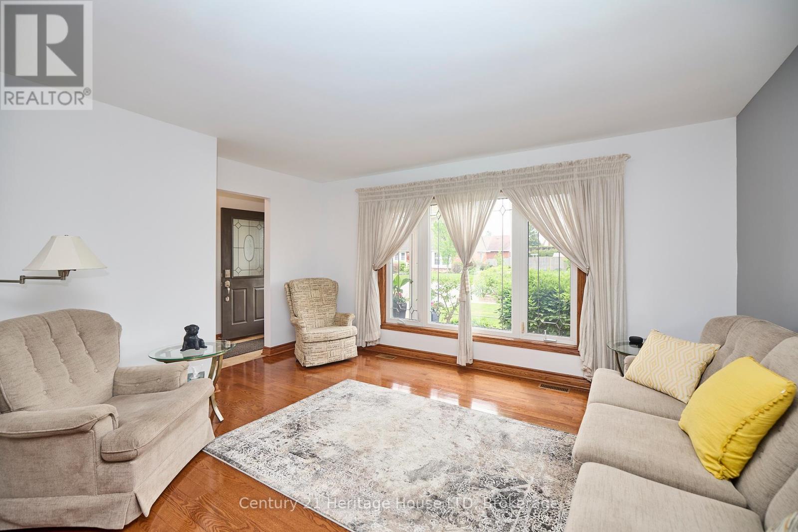 7 Huntington Lane, St. Catharines, Ontario  L2S 3J5 - Photo 7 - X12459868