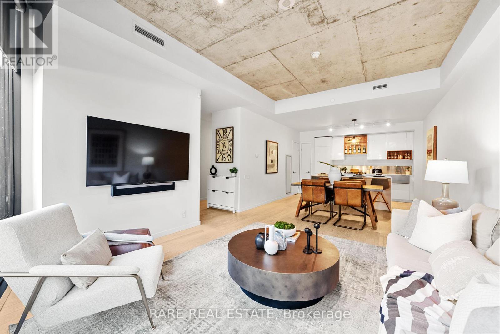 377 Sorauren Avenue, Toronto, Ontario  M6R 0A4 - Photo 4 - W12459645
