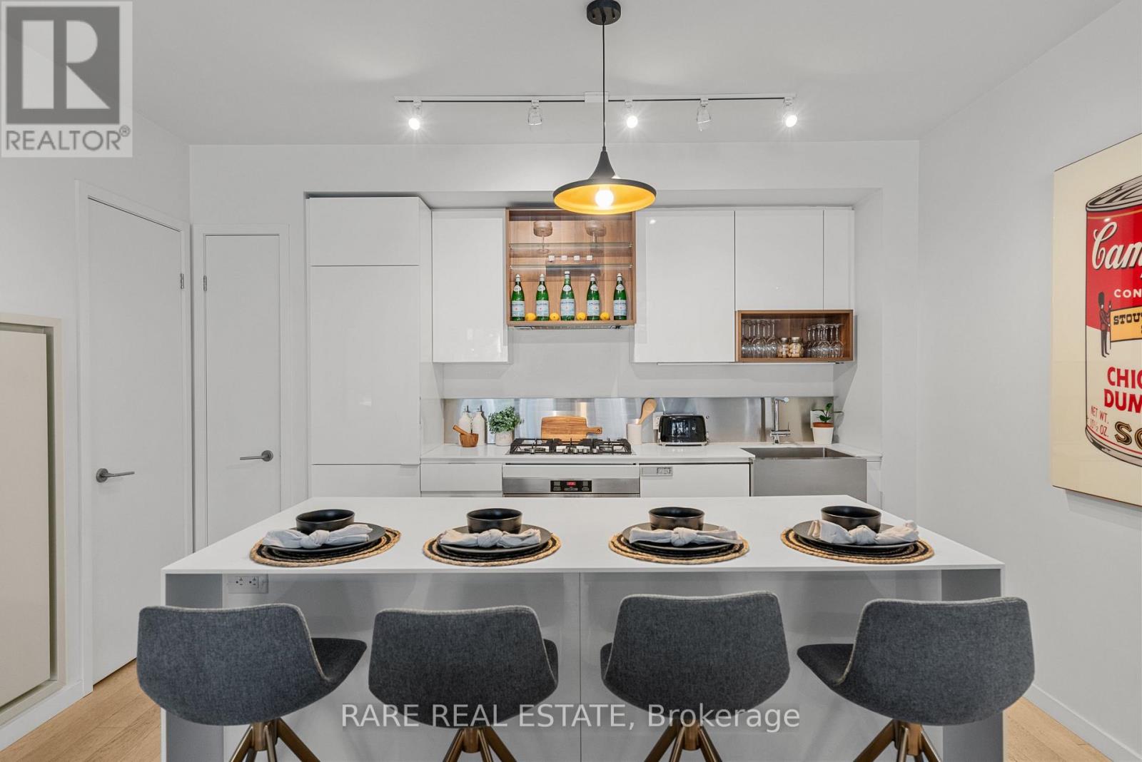 377 Sorauren Avenue, Toronto, Ontario  M6R 0A4 - Photo 6 - W12459645