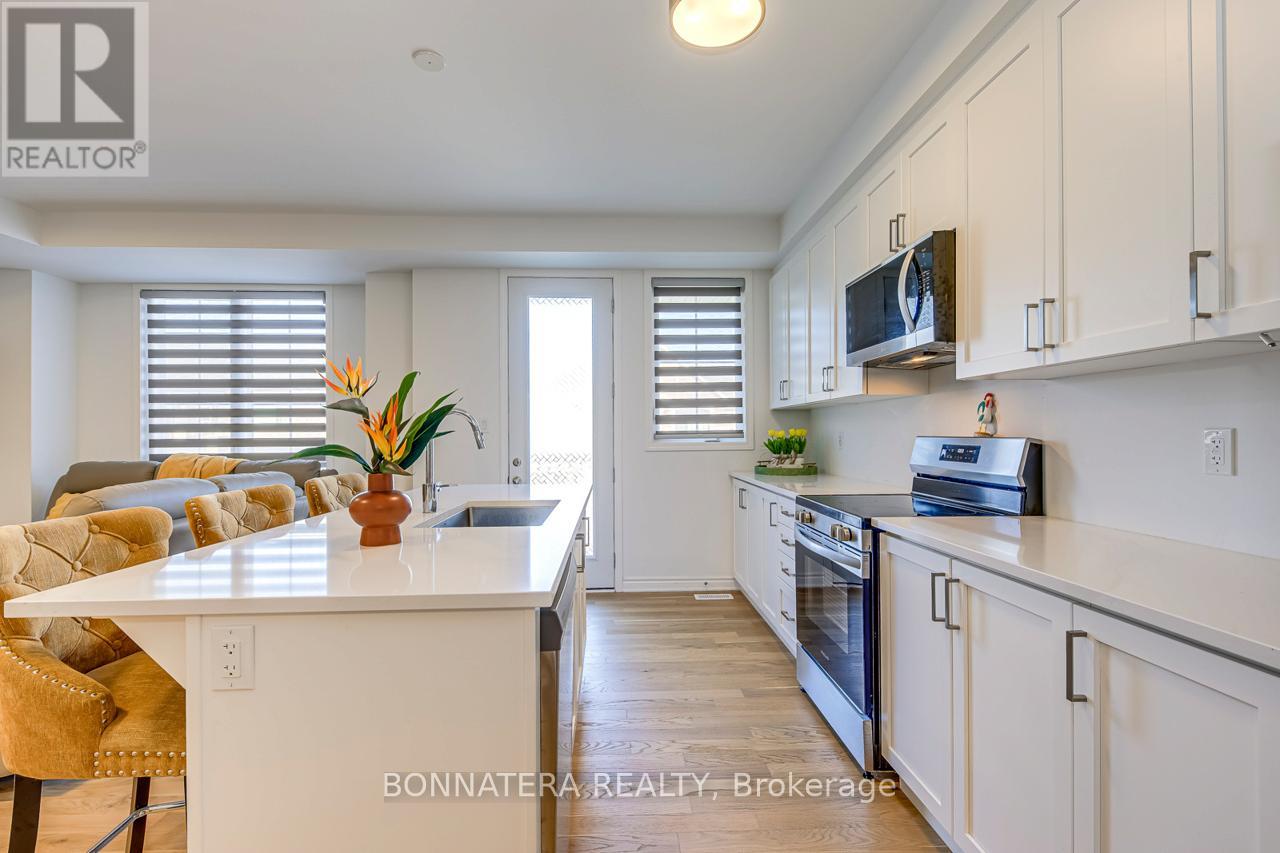 1228 Granary Street, Oakville, Ontario  L6H 7Y4 - Photo 10 - W12459661
