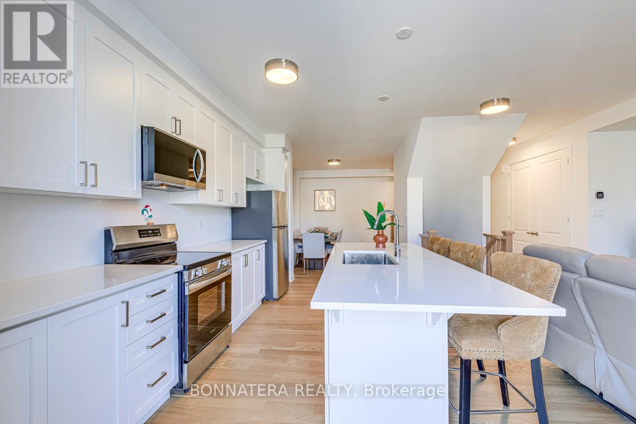 1228 Granary Street, Oakville, Ontario  L6H 7Y4 - Photo 11 - W12459661