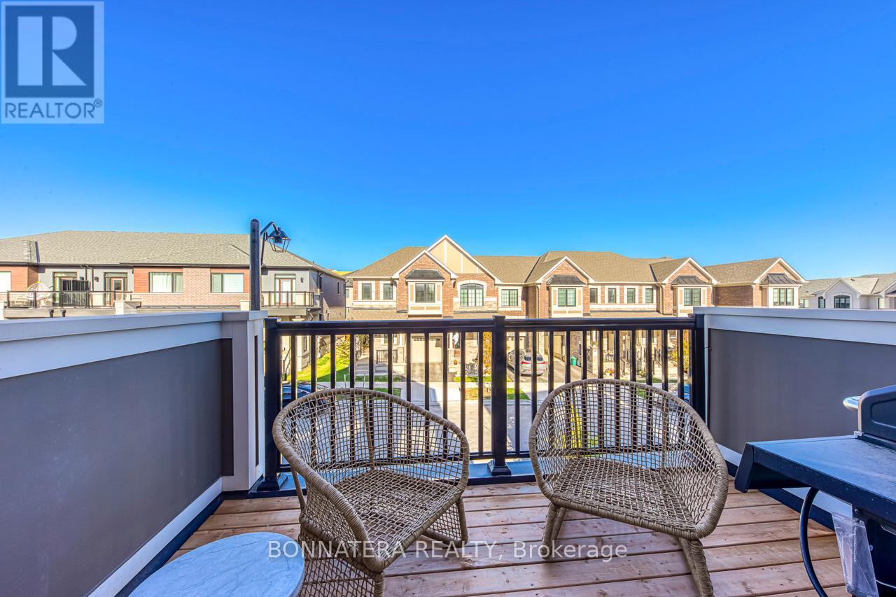 1228 Granary Street, Oakville, Ontario  L6H 7Y4 - Photo 14 - W12459661