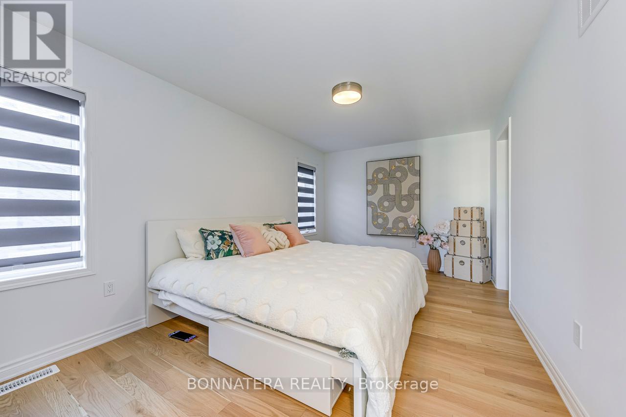 1228 Granary Street, Oakville, Ontario  L6H 7Y4 - Photo 19 - W12459661