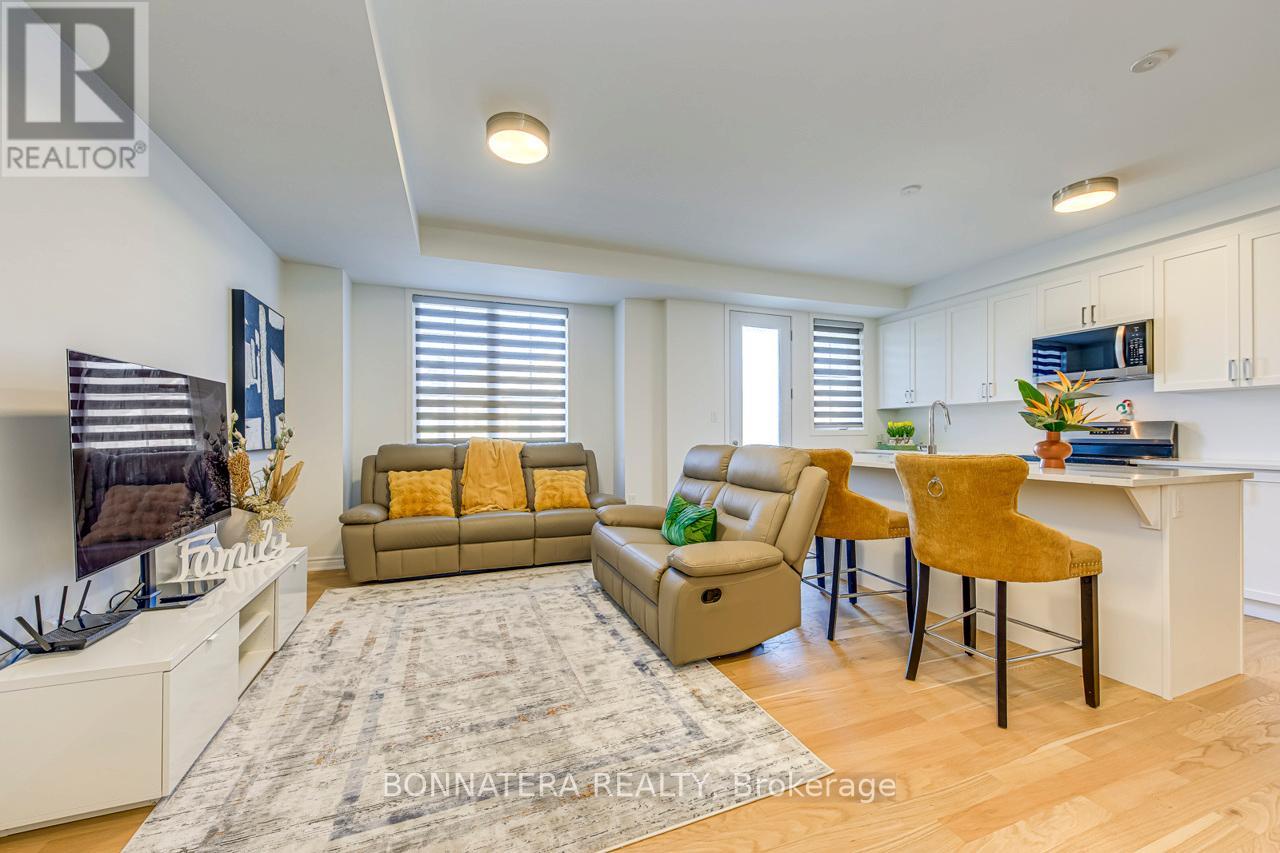 1228 Granary Street, Oakville, Ontario  L6H 7Y4 - Photo 8 - W12459661