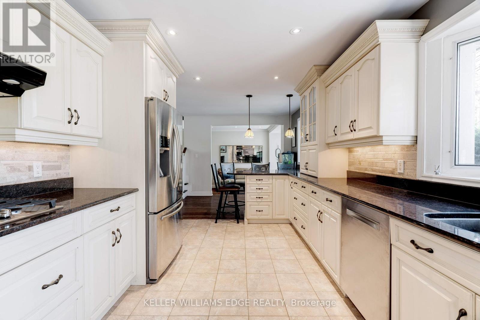 4391 Lakeshore Road, Burlington, Ontario  L7L 1B3 - Photo 15 - W12459666