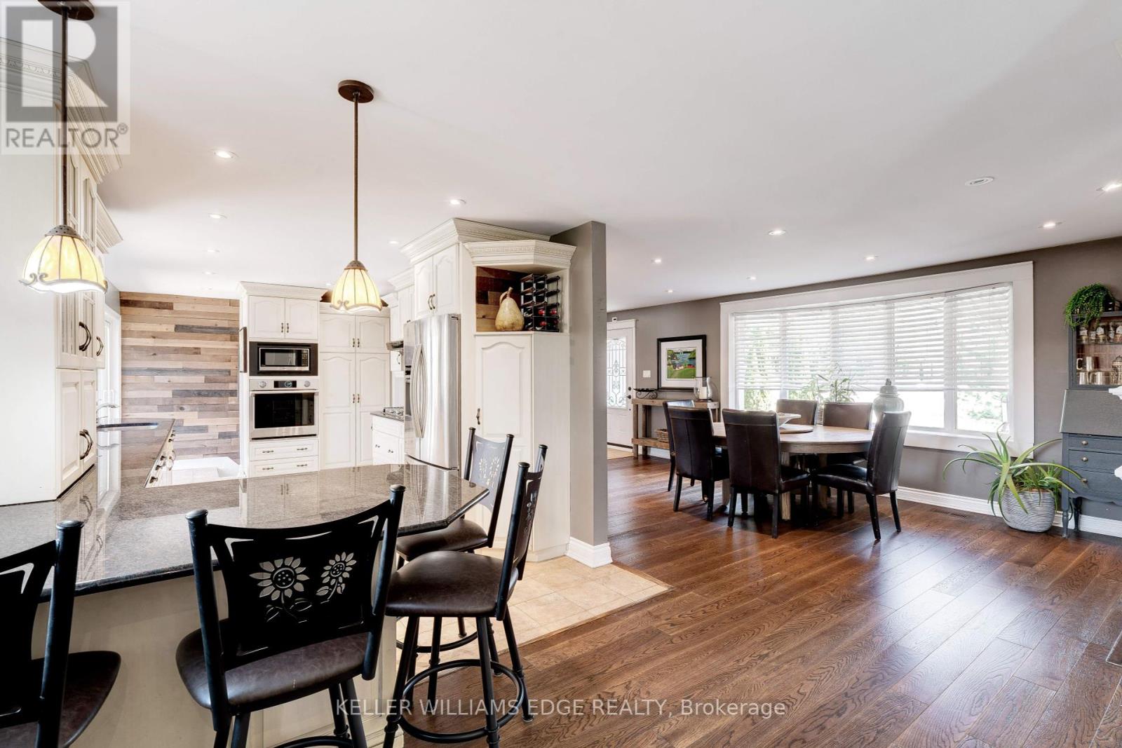 4391 Lakeshore Road, Burlington, Ontario  L7L 1B3 - Photo 16 - W12459666