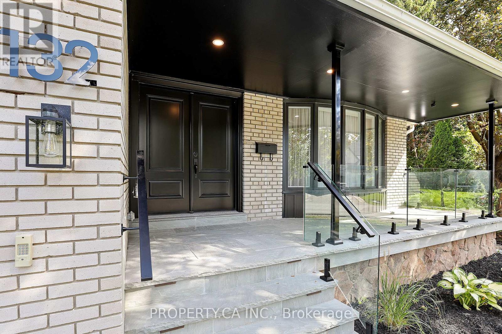 132 Princess Anne Crescent, Toronto, Ontario  M9A 2R6 - Photo 2 - W12459683