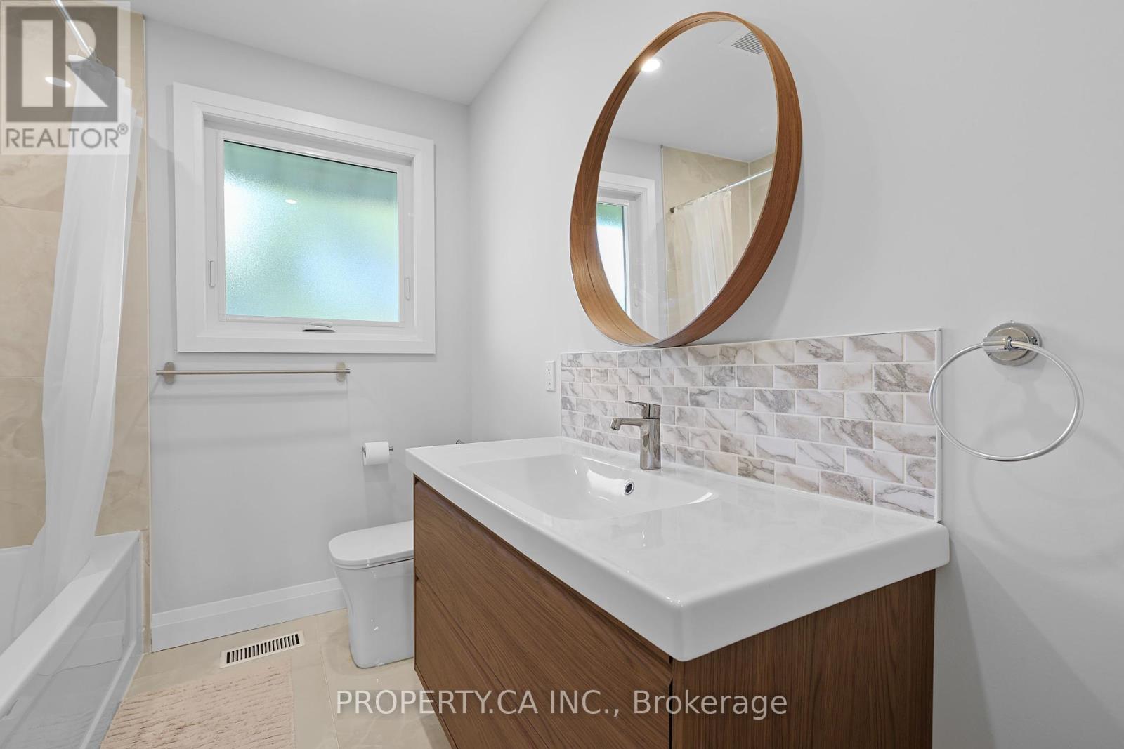 132 Princess Anne Crescent, Toronto, Ontario  M9A 2R6 - Photo 21 - W12459683