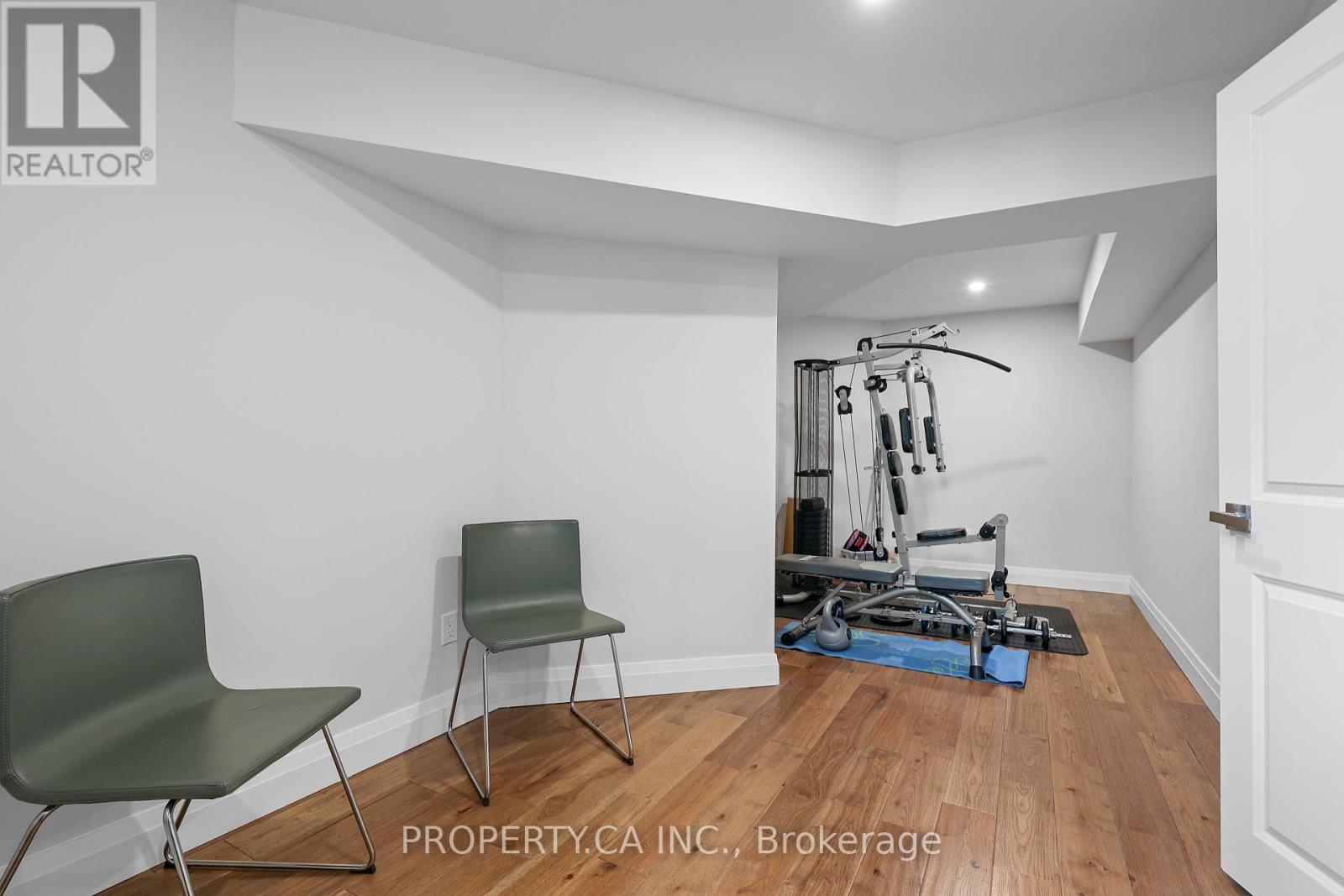 132 Princess Anne Crescent, Toronto, Ontario  M9A 2R6 - Photo 36 - W12459683
