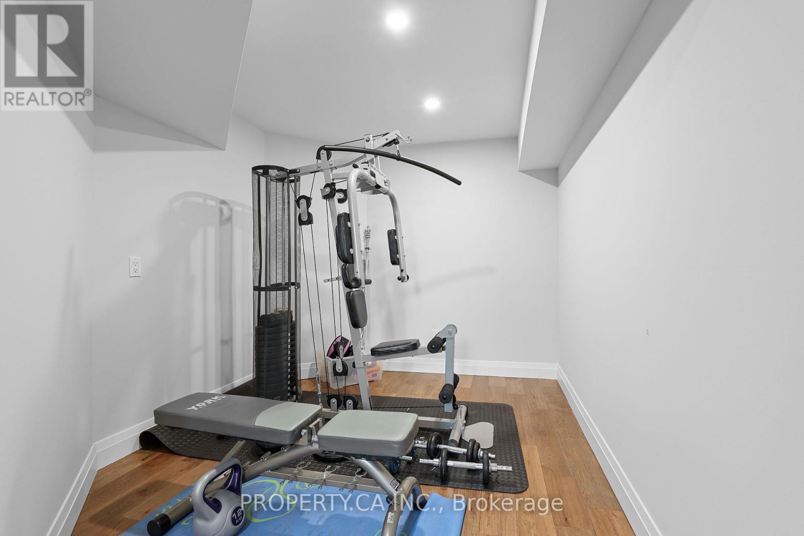 132 Princess Anne Crescent, Toronto, Ontario  M9A 2R6 - Photo 37 - W12459683