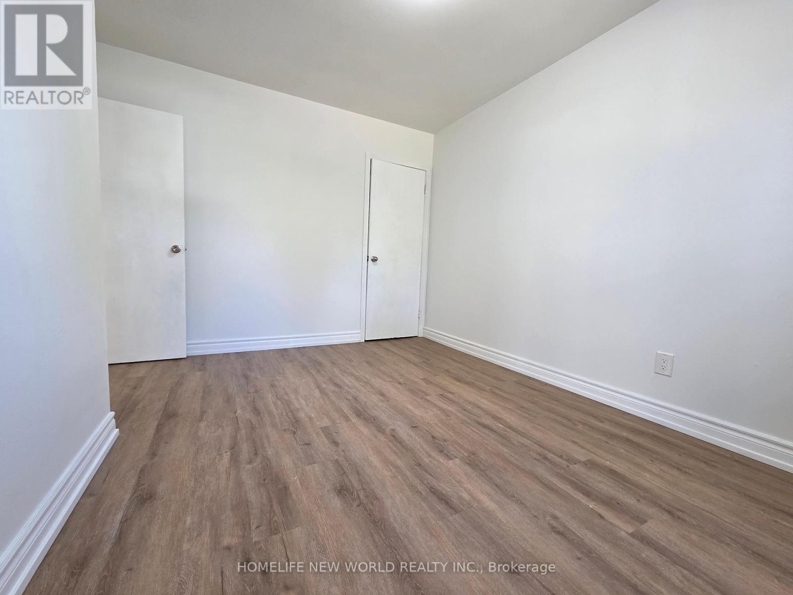 Main - 81 Taysham Crescent, Toronto, Ontario  M9V 1X1 - Photo 13 - W12459684