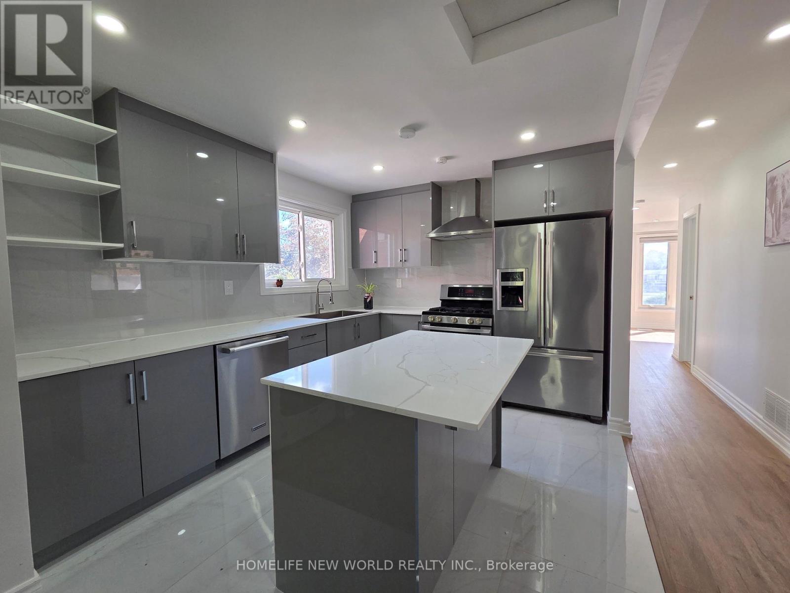 Main - 81 Taysham Crescent, Toronto, Ontario  M9V 1X1 - Photo 4 - W12459684