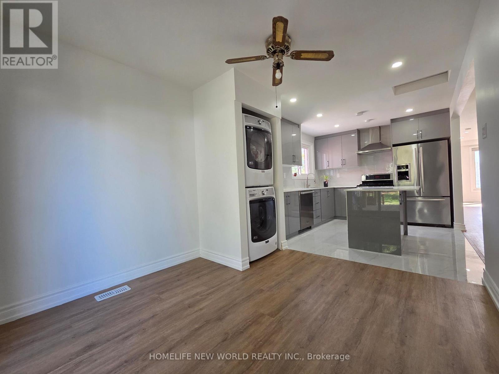 Main - 81 Taysham Crescent, Toronto, Ontario  M9V 1X1 - Photo 7 - W12459684
