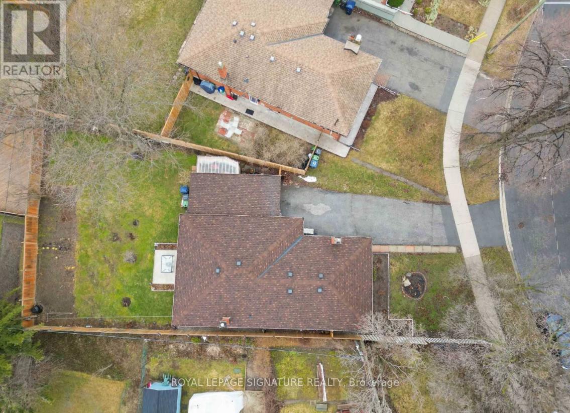 Bsmt - 3 Barwell Crescent, Toronto, Ontario  M9W 2W4 - Photo 10 - W12459701