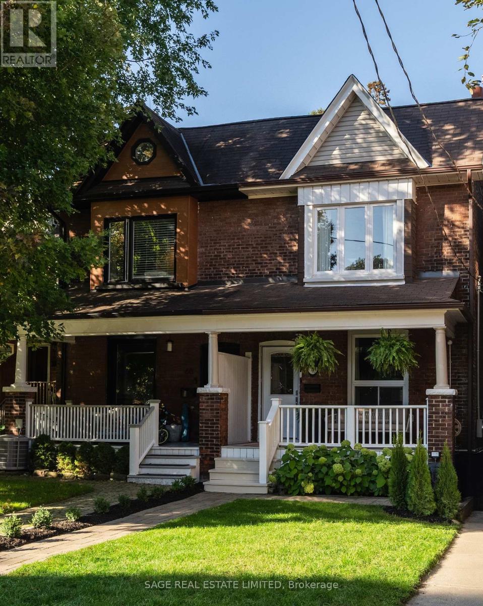 70 Medland Crescent, Toronto, Ontario  M6P 2N2 - Photo 44 - W12459705