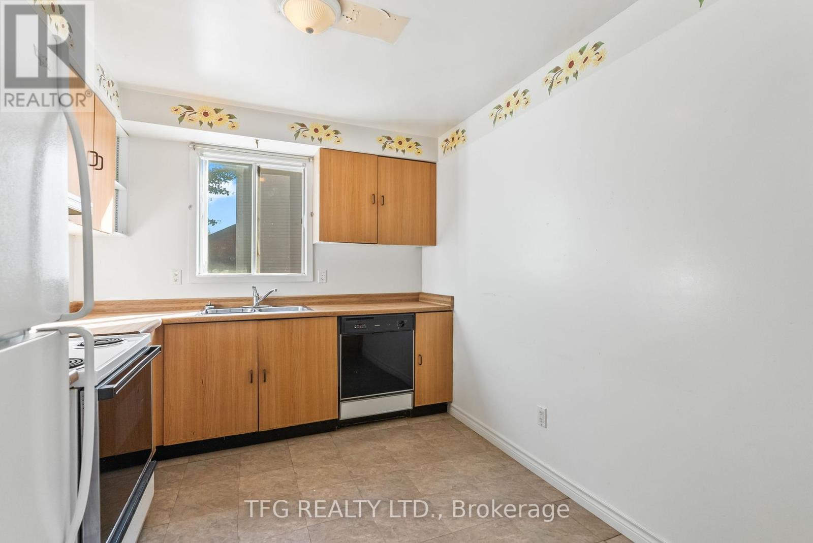 388 Pompano Court, Oshawa, Ontario  L1K 1M9 - Photo 12 - E12459831