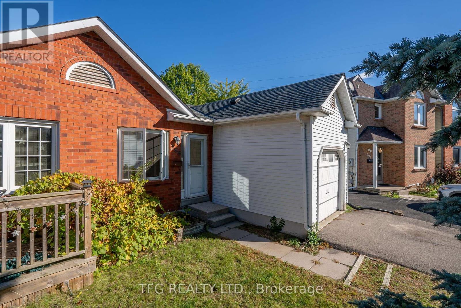 388 Pompano Court, Oshawa, Ontario  L1K 1M9 - Photo 3 - E12459831