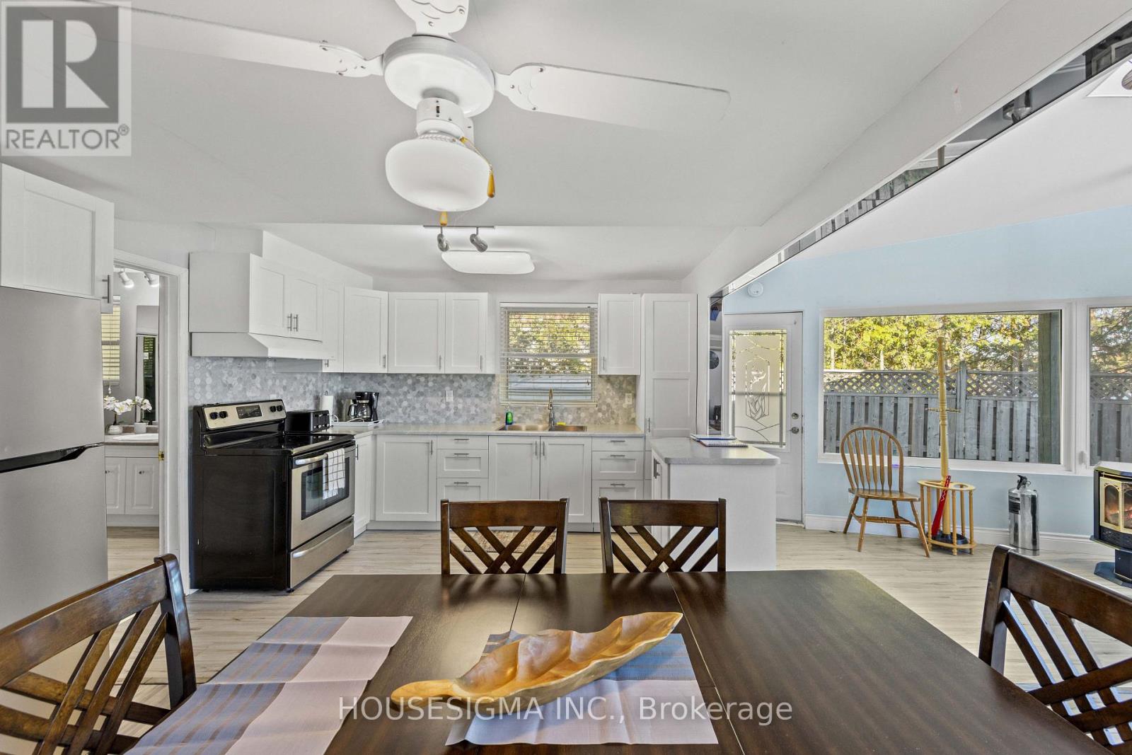 123 Fells Point Road, Kawartha Lakes, Ontario  K0M 1N0 - Photo 24 - X12459765