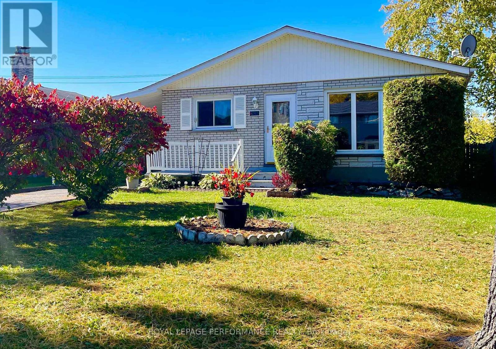635 HAMILTON CRESCENT E, Cornwall, Ontario