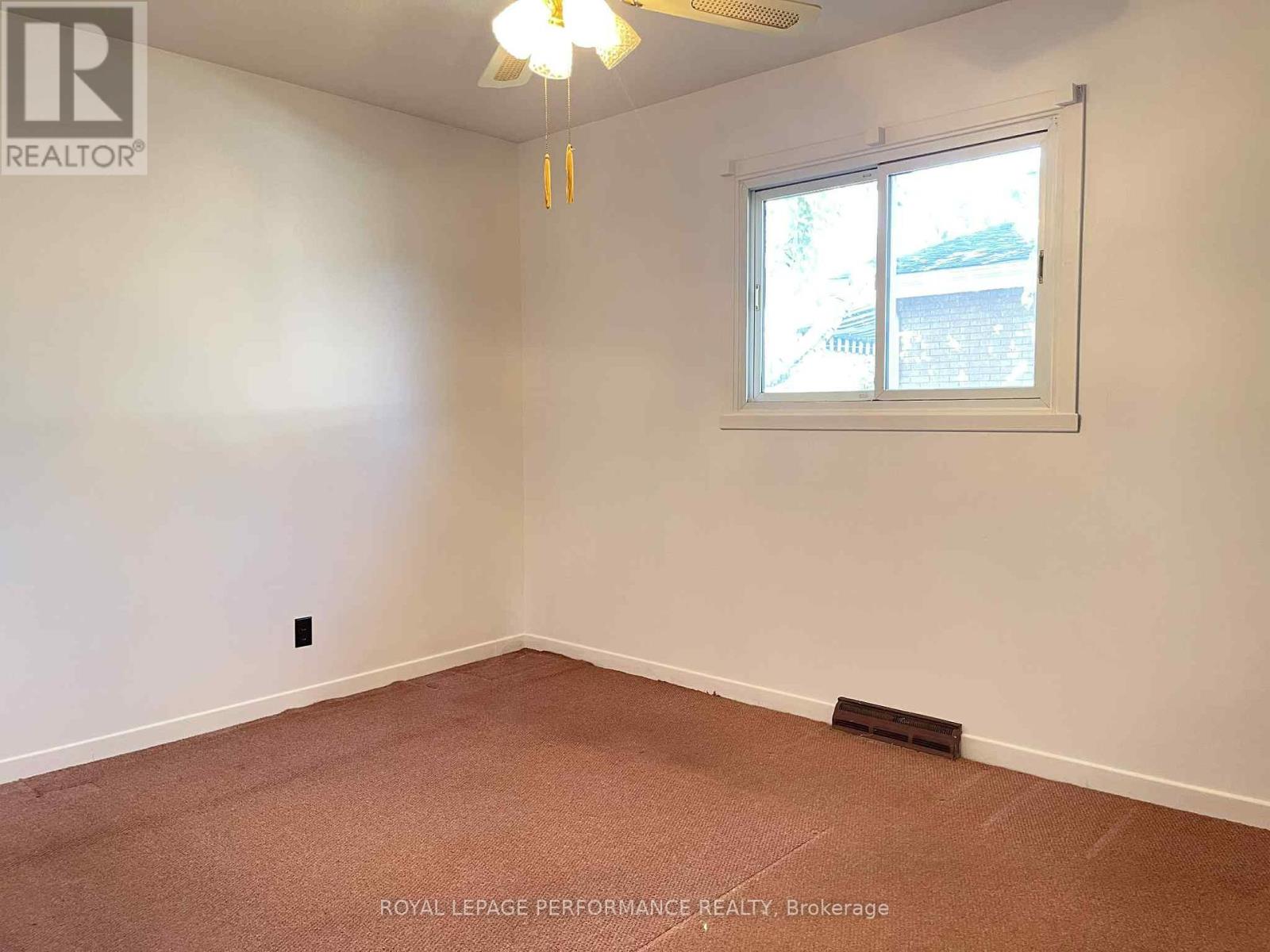 635 Hamilton Crescent E, Cornwall, Ontario  K6H 5N5 - Photo 10 - X12459846