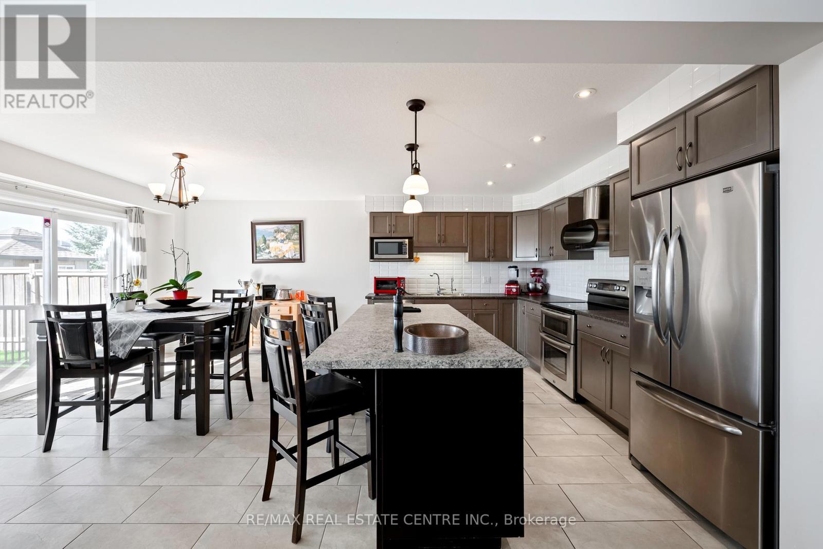 136 Taylor Drive, East Luther Grand Valley, Ontario  L9W 6P1 - Photo 12 - X12459649
