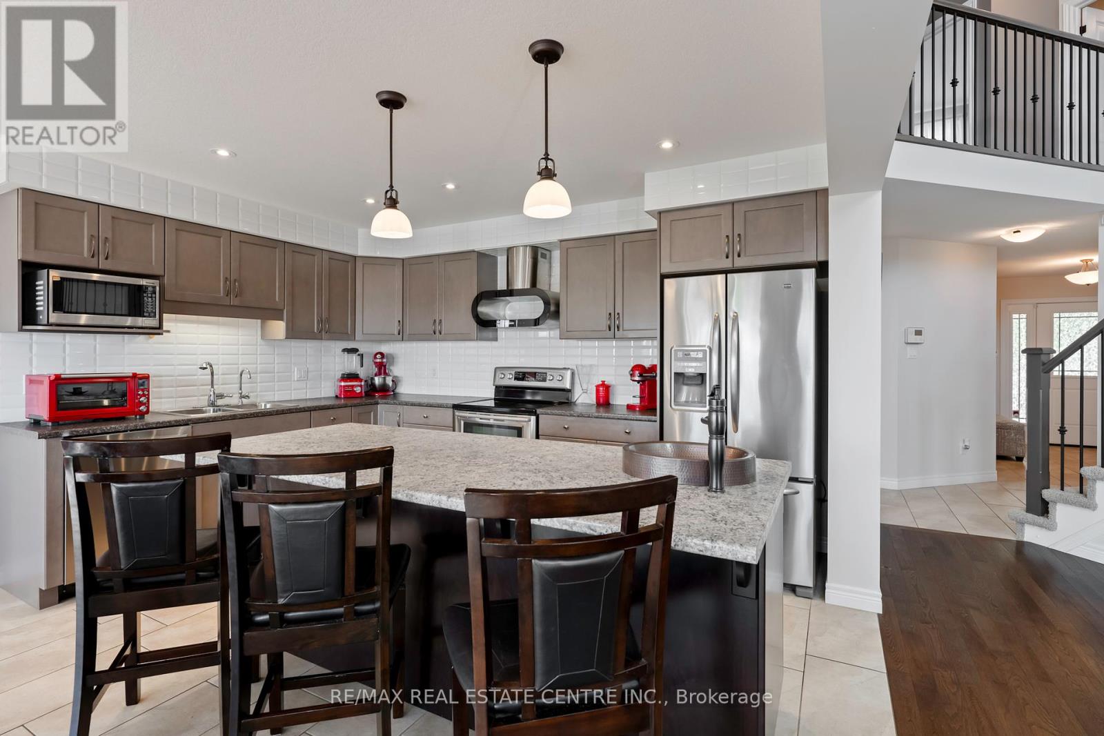 136 Taylor Drive, East Luther Grand Valley, Ontario  L9W 6P1 - Photo 13 - X12459649