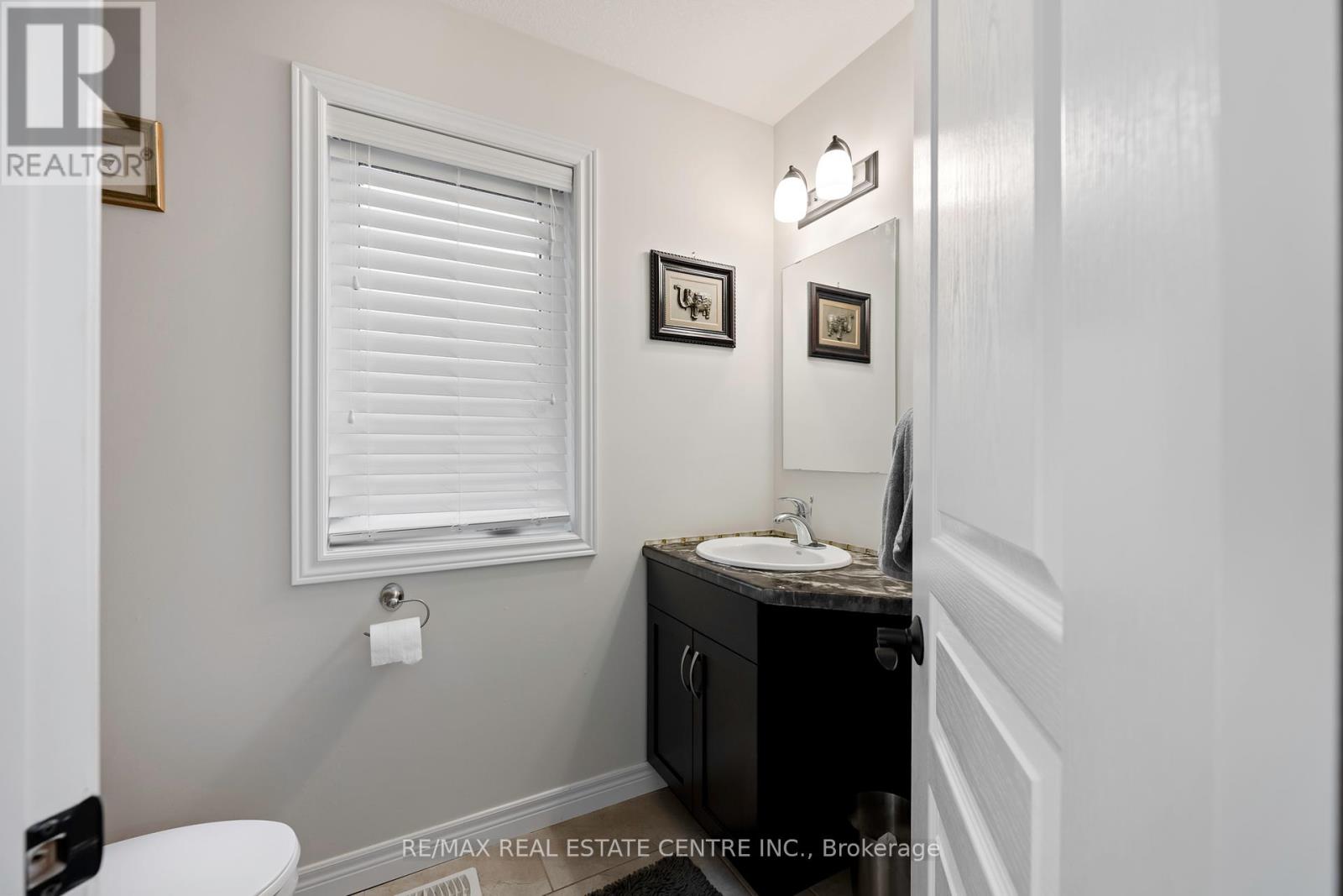136 Taylor Drive, East Luther Grand Valley, Ontario  L9W 6P1 - Photo 4 - X12459649