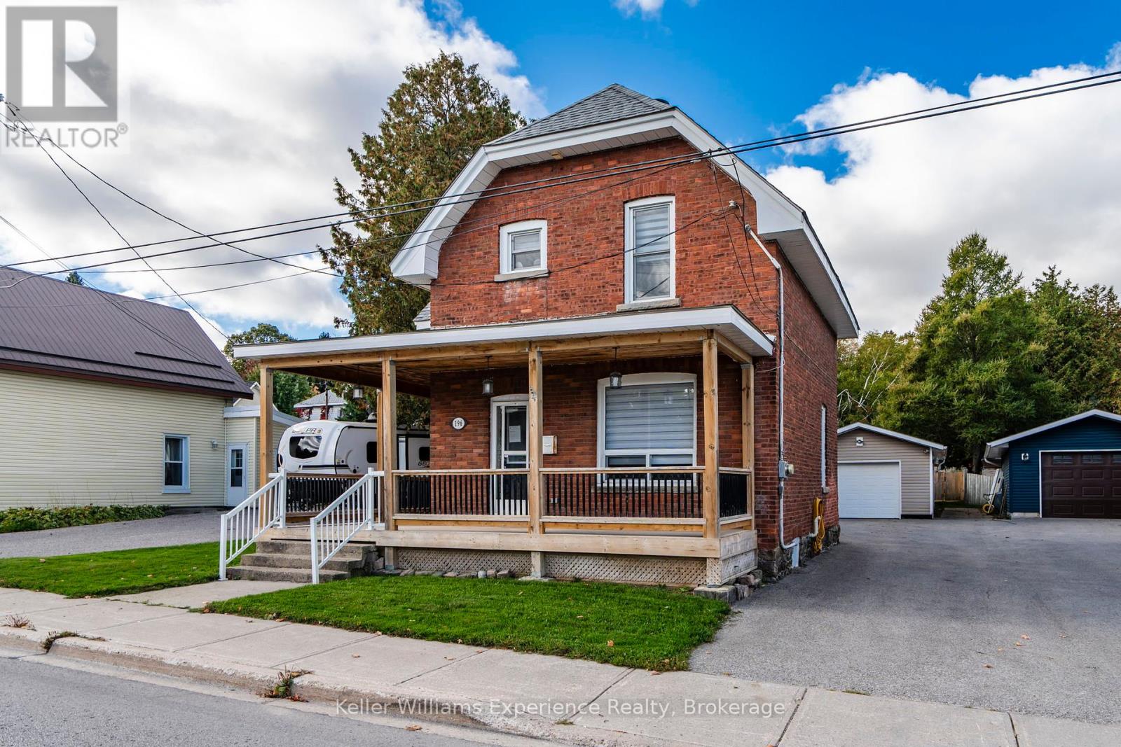 196 Fourth Street, Midland, Ontario  L4R 3T4 - Photo 3 - S12459858