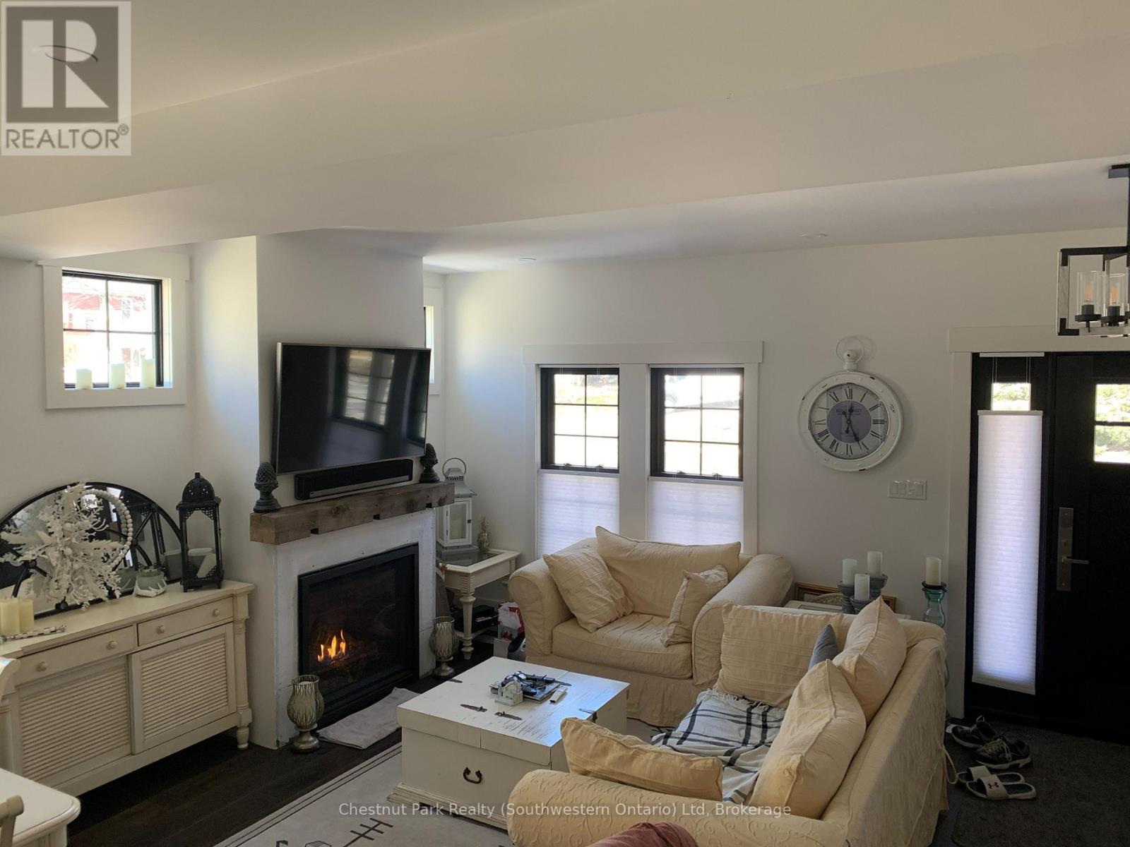 114-116 Arthur Street, Guelph, Ontario  N1E 4V2 - Photo 6 - X12454729