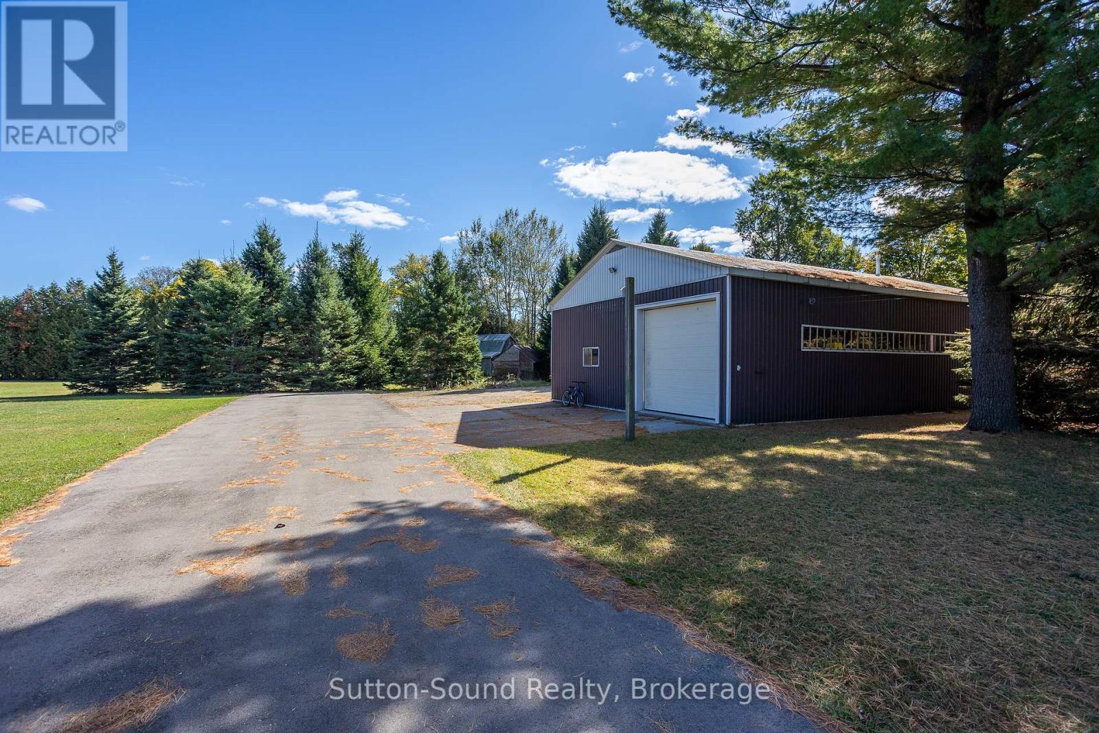 340010 Stone School Road, Georgian Bluffs, Ontario  N0H 2T0 - Photo 3 - X12459865