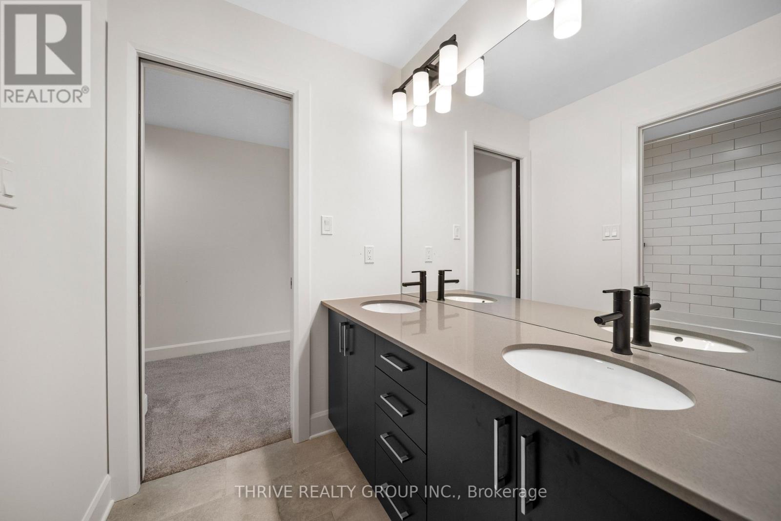 947 Upperpoint Avenue, London South, Ontario  N6K 0L1 - Photo 22 - X12459743