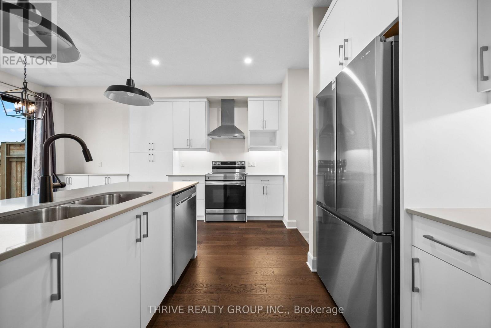 947 Upperpoint Avenue, London South, Ontario  N6K 0L1 - Photo 8 - X12459743