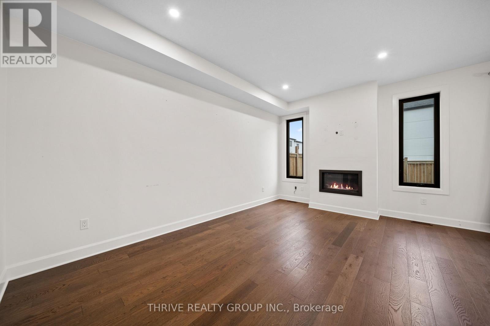947 Upperpoint Avenue, London South, Ontario  N6K 0L1 - Photo 6 - X12459743