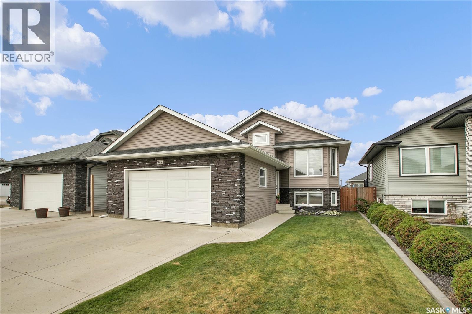 947 Pringle COVE, Saskatoon, Saskatchewan