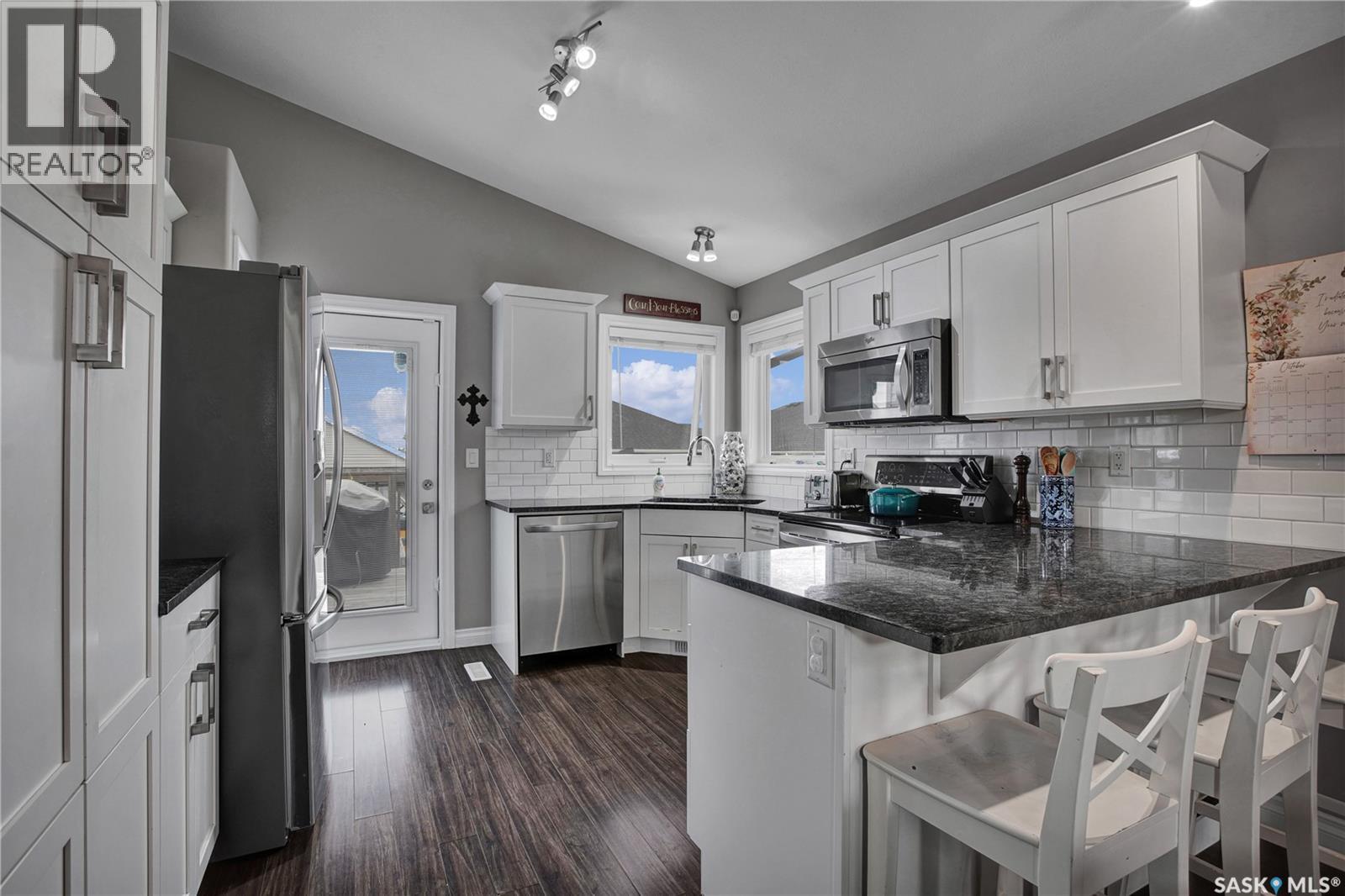 947 Pringle Cove, Saskatoon, Saskatchewan  S7T 0V6 - Photo 8 - SK020640