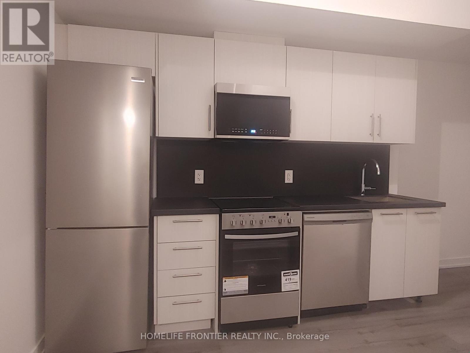 18 - 871 Sheppard Avenue W, Toronto, Ontario  M3H 2T4 - Photo 6 - C12459719