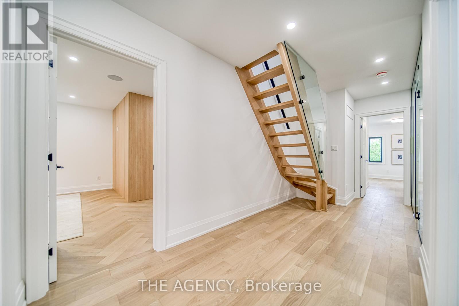 16 Duncannon Drive, Toronto, Ontario  M5P 2M1 - Photo 16 - C12459721
