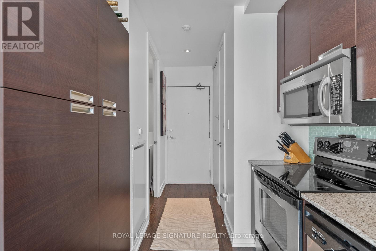504 - 20 Stewart Street, Toronto, Ontario  M5V 1H6 - Photo 3 - C12459756