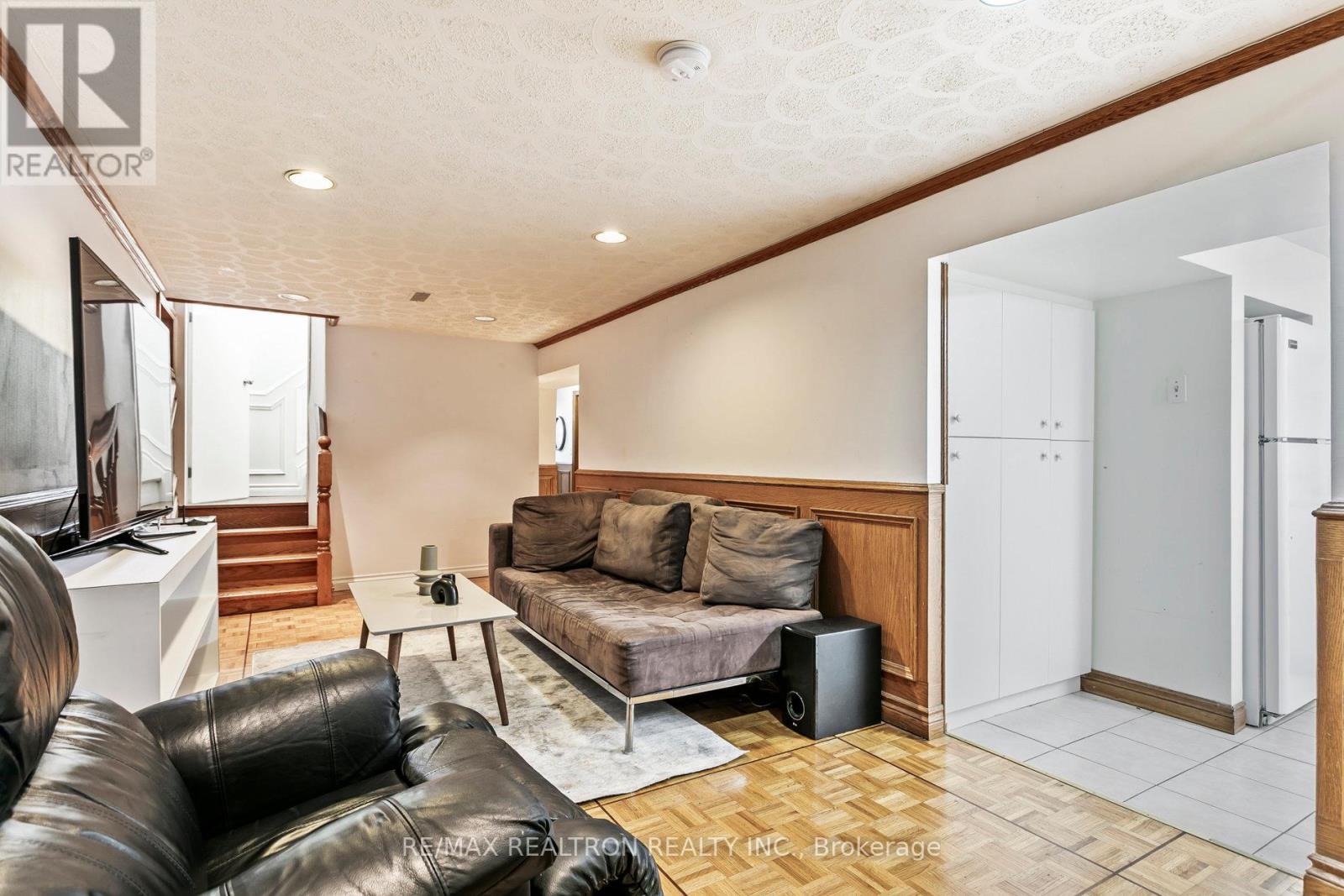 197 Margueretta Street, Toronto, Ontario  M6H 3S4 - Photo 16 - C12459834
